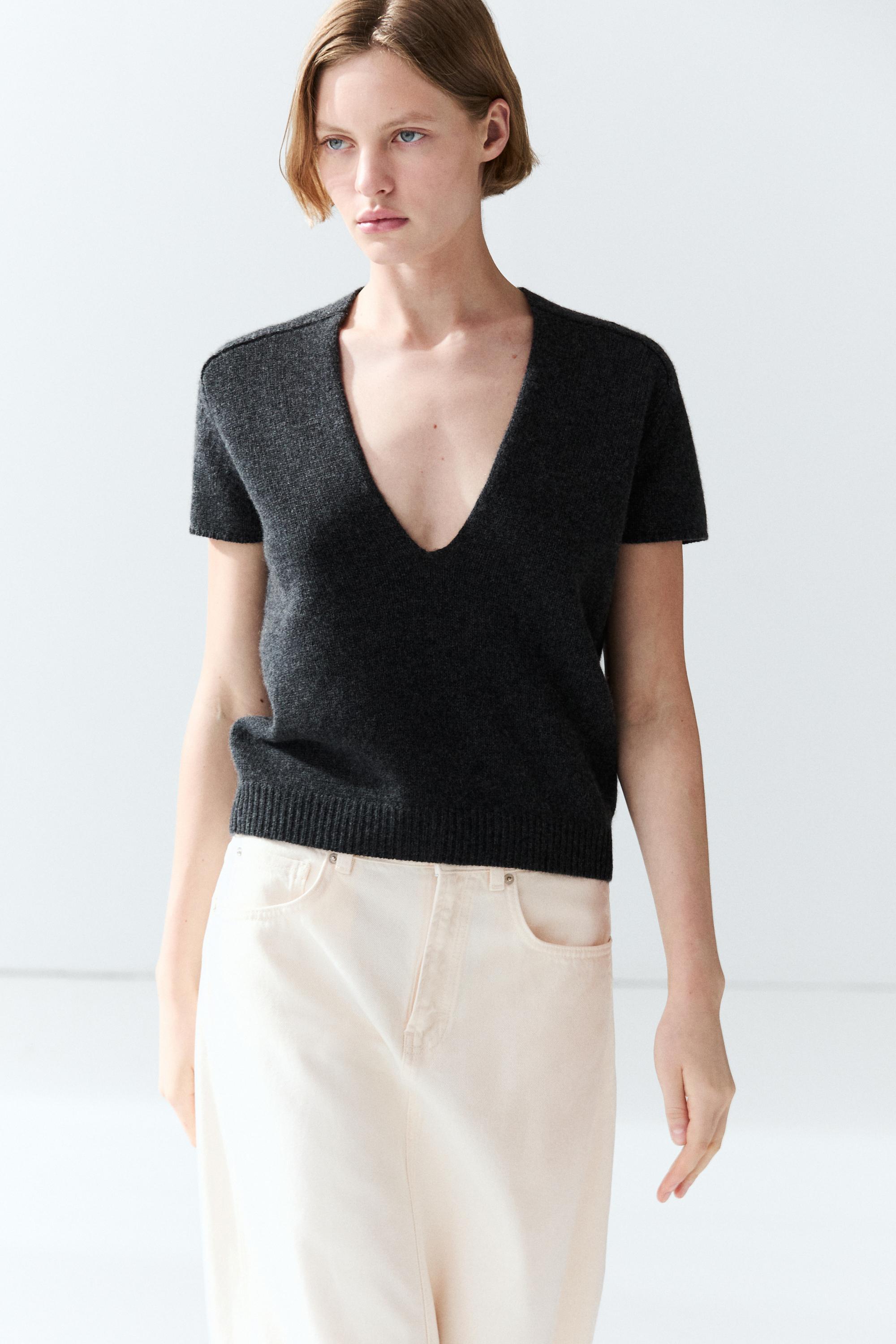 100% cashmere knit short sleeve sweater